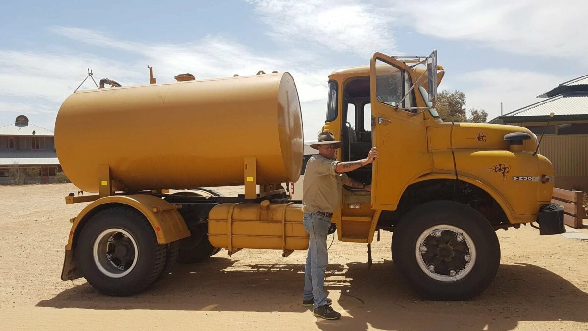 Innamincka-Hotel-Tanker-4785_o