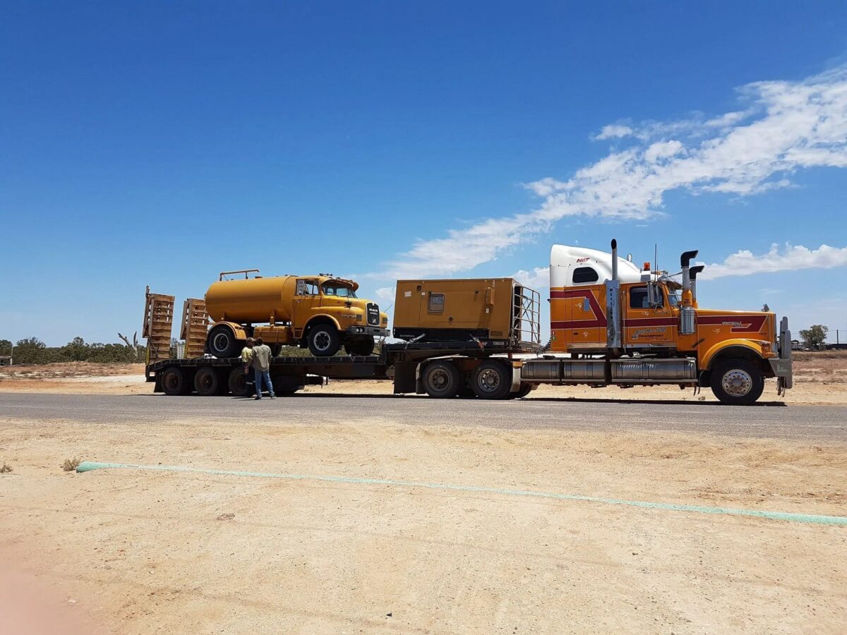 Innamincka-Hotel-Tanker-6597_o